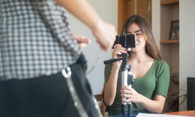 online personality exploration hub vibes